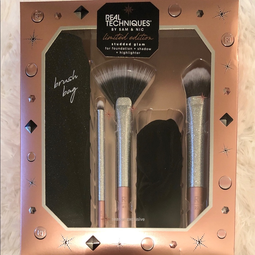 Real Techniques Makeup Brush Set